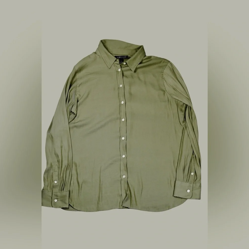 Banana Republic Olive Green Dillon Long Sleeve Button-Up Shirt – Size L